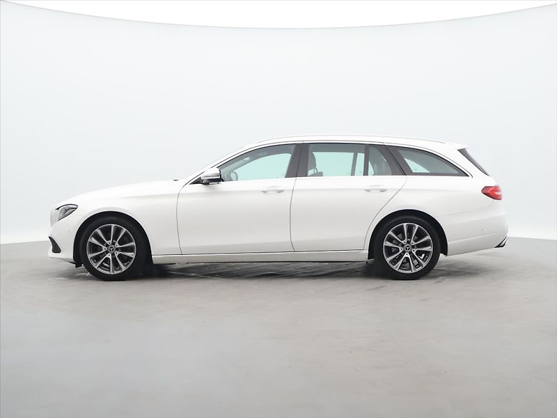 Mercedes-Benz Třídy E 2.0 220d 143kW 4Matic Aut. - fotka 4 z 34