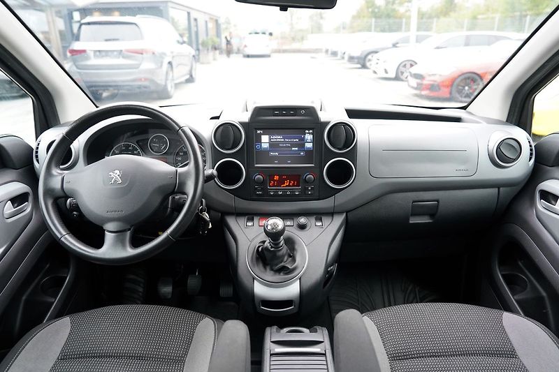 Peugeot Partner Tepee 1.6HDI Tepee OUTDOOR,120PS - fotka 24 z 38