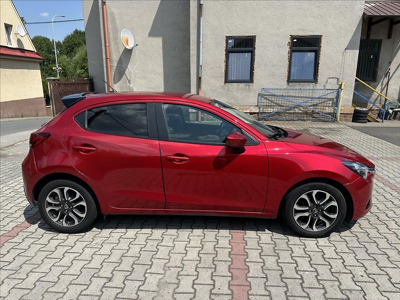 Mazda 2 1,5 - fotka 2 z 25