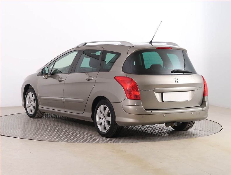Peugeot 308 (2013) Style 1.6 HDi, Serv.kniha - fotka 4 z 19