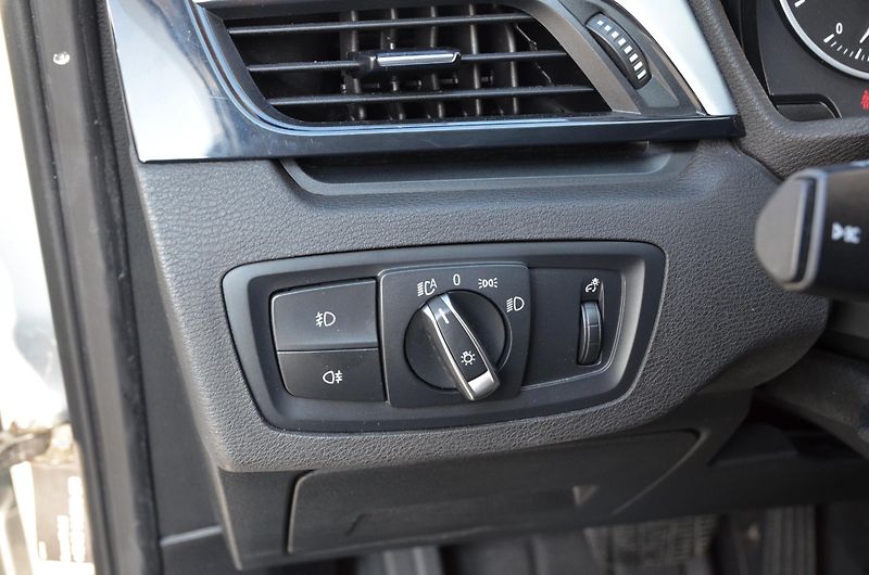BMW X1 (2018) xDrive 20d 140kW AT /LED /NAVI - fotka 19 z 32