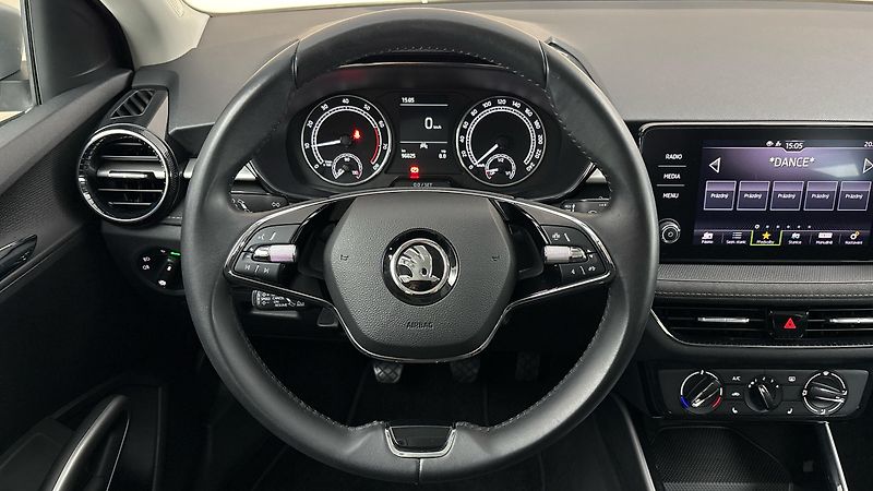 Škoda Fabia 1.0 TSI Style - fotka 9 z 23