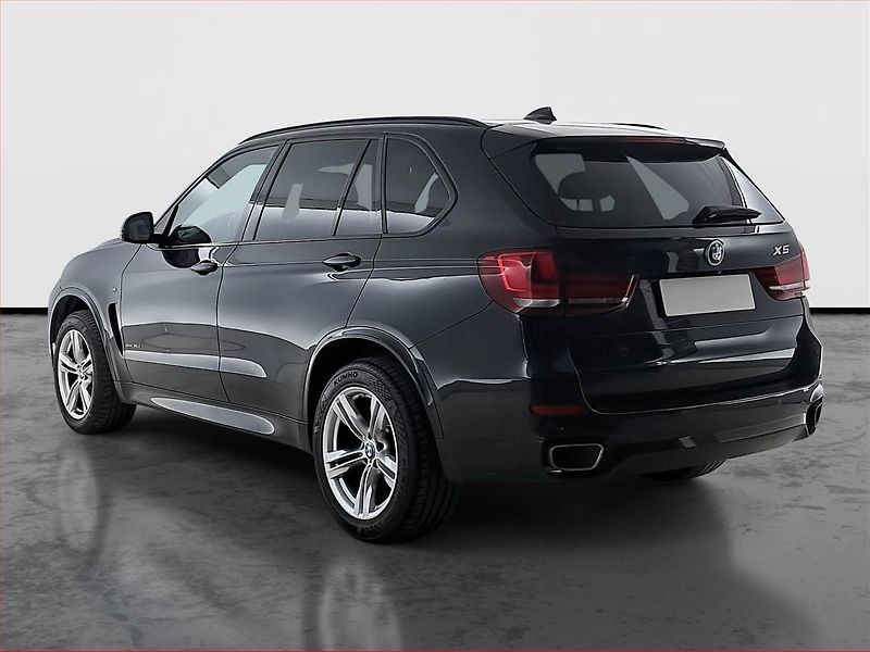 BMW X5 (2016) xDrive30d - fotka 4 z 24