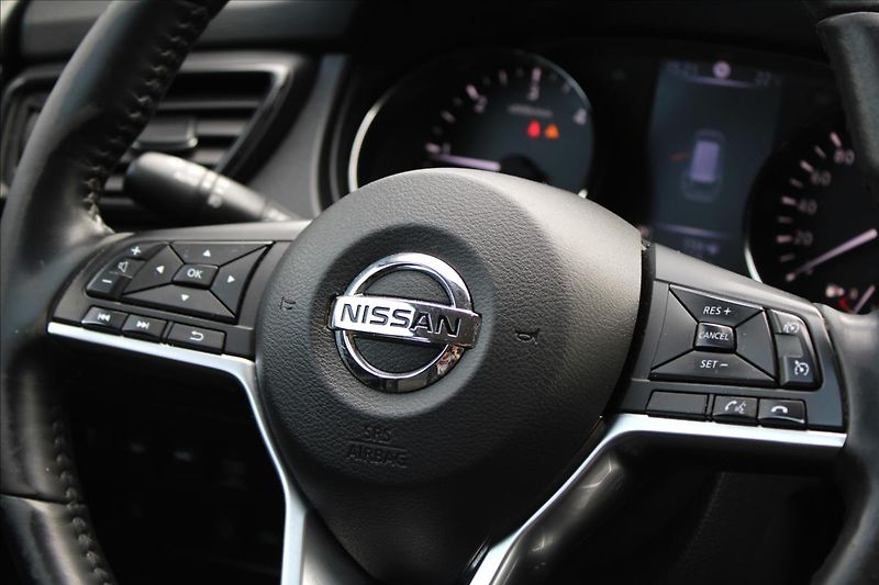 Nissan X-Trail 2,0 DCi 130kW 4x4, 360 kamera - fotka 13 z 30