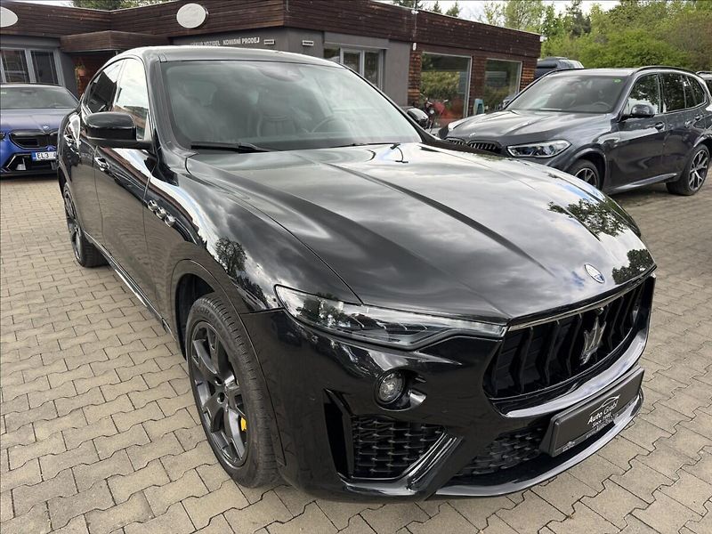 Maserati Levante 3.0V6 SQ4 - fotka 3 z 35