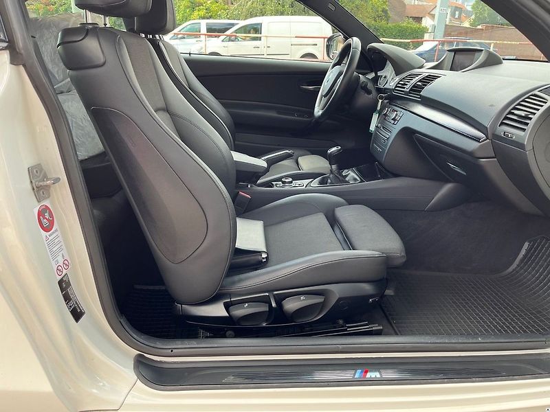 BMW 1 M Coupé 123D-150KW/2013/M-PACKET,S.KNI - fotka 36 z 65