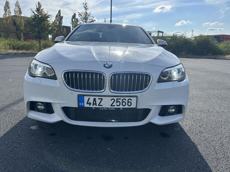 BMW Řada 5 (2015) 530xd - fotka 4 z 12