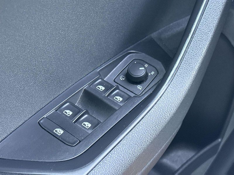 Škoda Karoq (2022) 1.5 TSI DSG Style - fotka 17 z 33