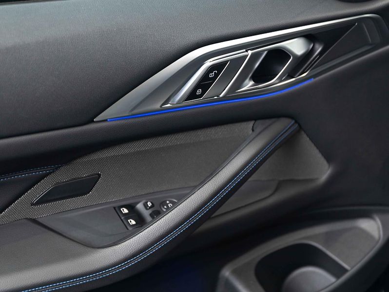 BMW Řada 4 420i Coupé Coupé - fotka 17 z 21