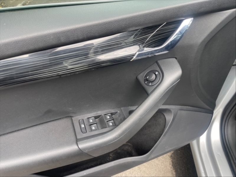 Škoda Octavia 2,0 TDI 110 Style AT - fotka 11 z 11