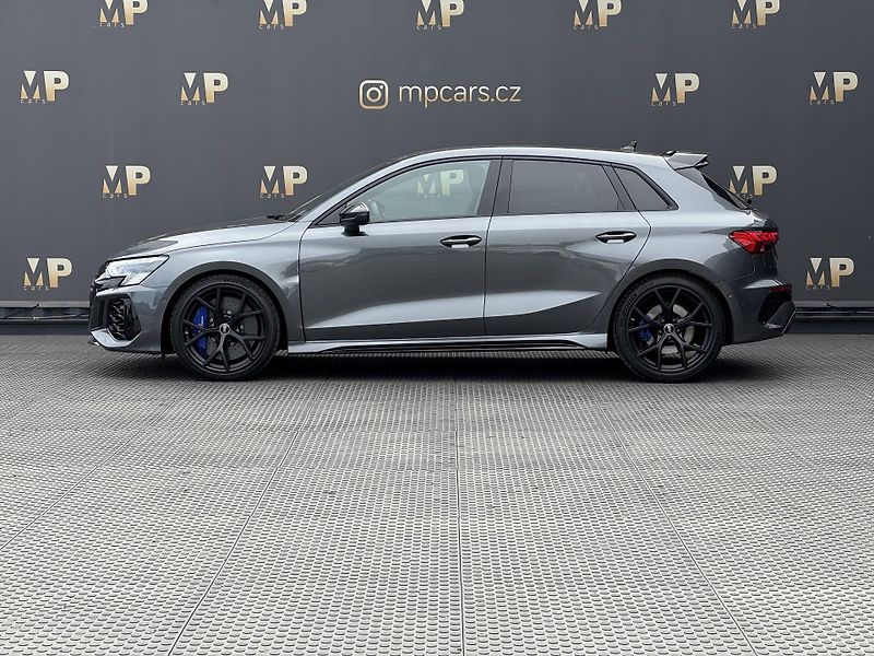 Audi RS 3 (2024) 2.5TFSi 294kW Quattro, Matrix  - fotka 5 z 57