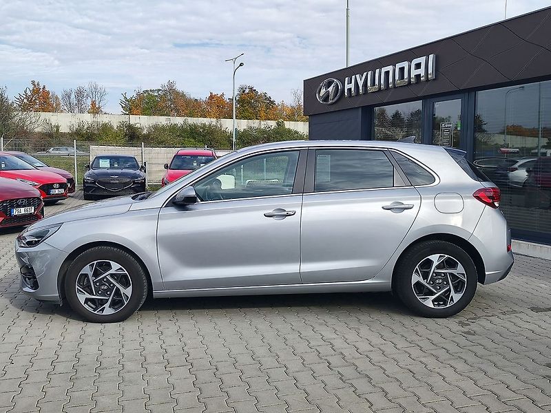 Hyundai i30 1.5 T-GDI/103kW Style DCT - fotka 8 z 34