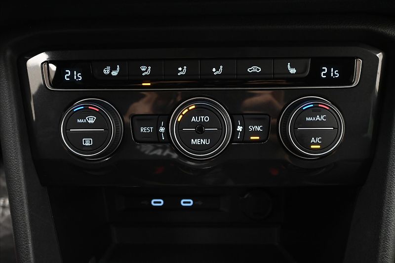 Volkswagen Tiguan Allspace 2,0 TDI 147 kW R-Line 4x4 7Mís - fotka 22 z 35