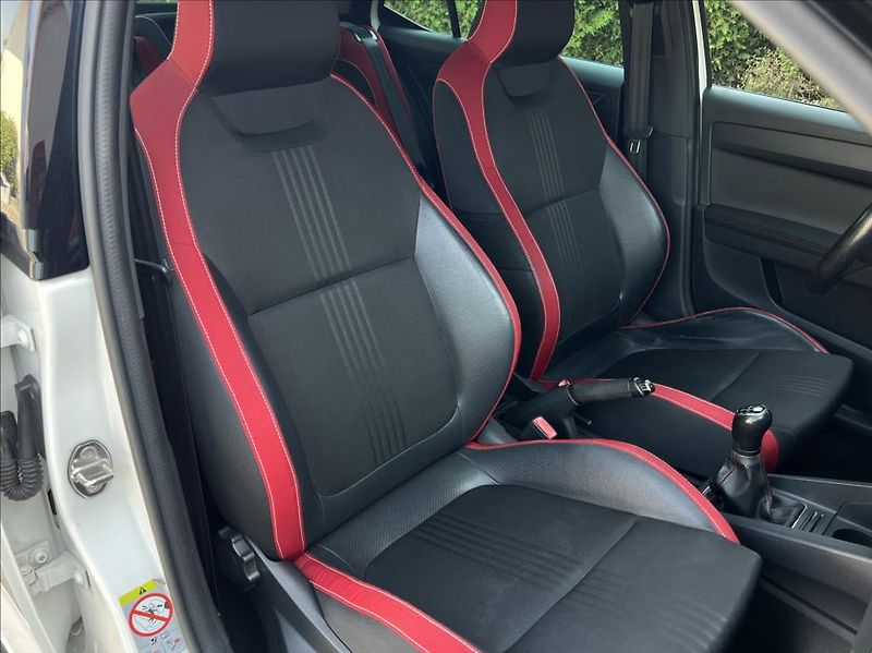 Škoda Fabia 1,0 MPi MONTE CARLO BC LED AC - fotka 20 z 35