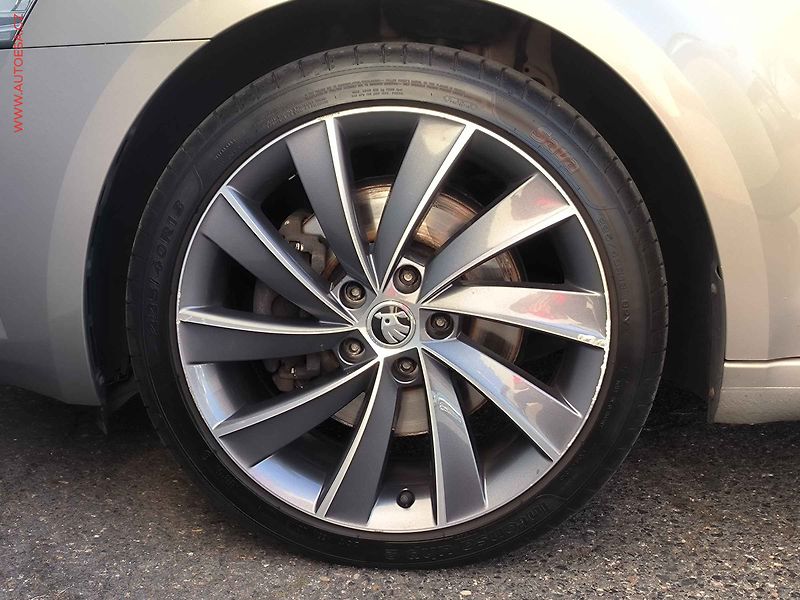 Škoda Octavia (2017) 2.0 TDi, ČR, L&K, DSG, LED - fotka 26 z 27
