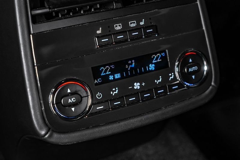 Maserati Quattroporte GTS V8 530PS - fotka 21 z 25