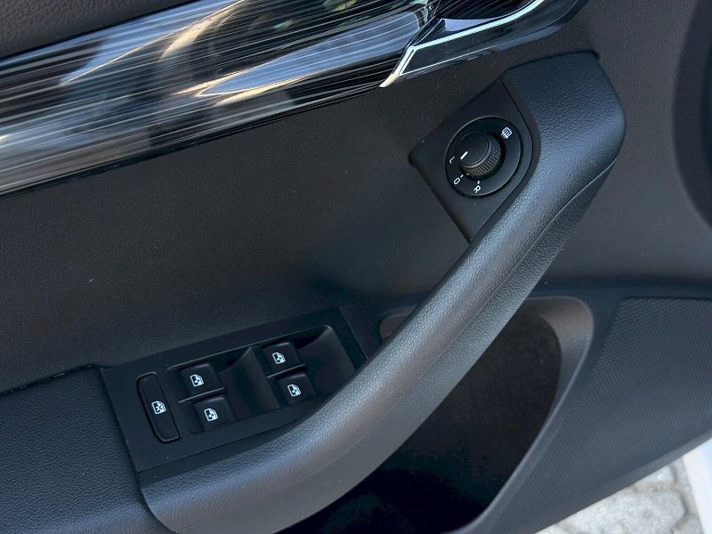 Škoda Octavia (2018) Combi 2.0 TDI 110 kW 4x4 Style - fotka 7 z 23