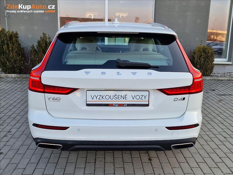 Volvo V60 D4 Cross Country AWD,ČR,1.Maj - fotka 9 z 50