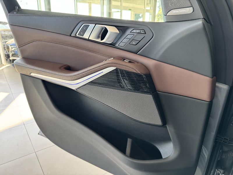 BMW X7 40d xDrive*M-SPORT*Záruka01/28 - fotka 39 z 57