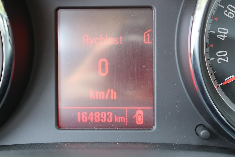 Opel Astra Opel Astra J Sports Tourer 1.7 - fotka 32 z 54