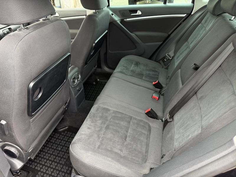 Volkswagen Tiguan 2.0 TDi 103KW DSG 4MOT Sport & - fotka 11 z 19