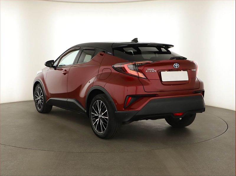Toyota C-HR (2019) 1.8 Hybrid - fotka 4 z 15