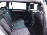 Volkswagen Passat 2.0 TDI DSG R-LINE Matrix - náhled 12