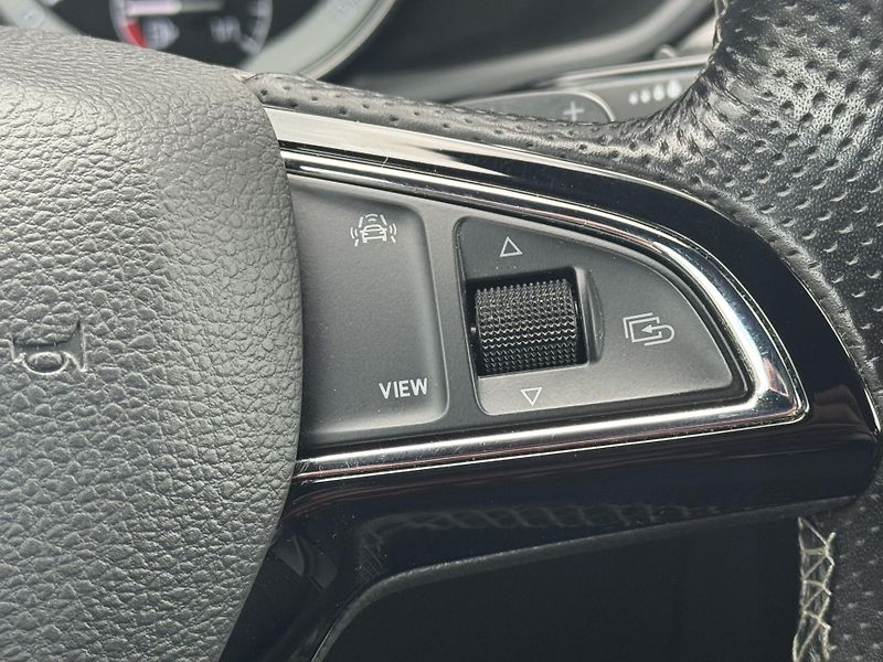 Škoda Superb (2020) 2.0TDi DSG Sportline ACC Kessy - fotka 28 z 50