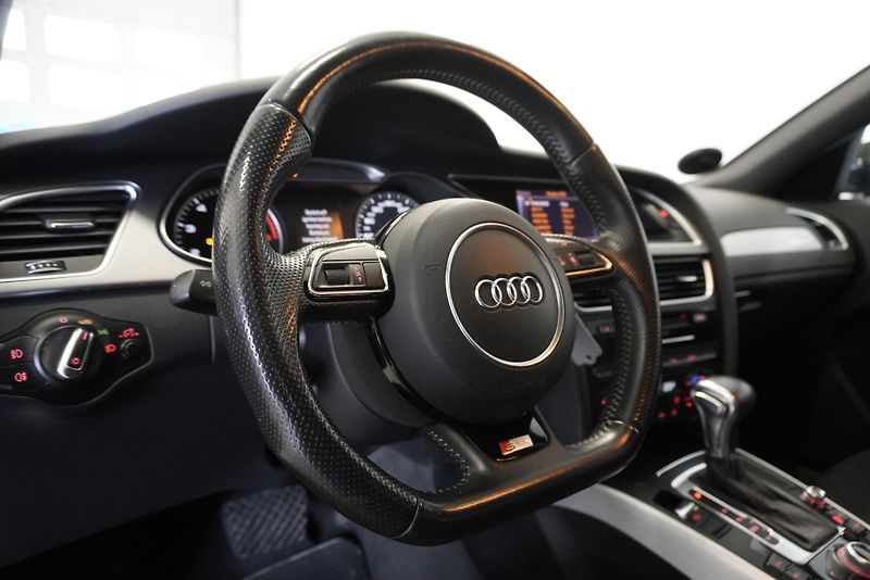 Audi A4 (2013) 2.0 TFSI 165kW QUATTRO STRONIC - fotka 15 z 34