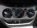 Ford Focus (2012) 1.6 i, ČR, AC, zmk.řazení - náhled 15
