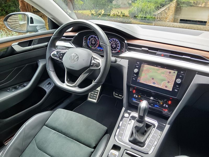 Volkswagen Arteon (2023) 2.0TDI DSG 1maj ČR Elegance - fotka 12 z 23