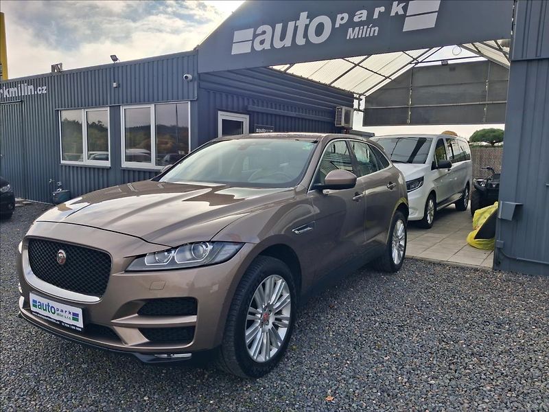 Jaguar F-Pace 2,0 132kw - fotka 3 z 15