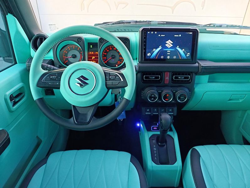Suzuki Jimny BRABUS G800 OPTIK - fotka 21 z 37