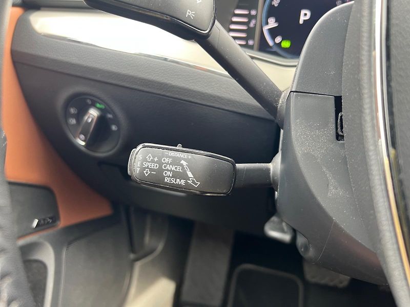 Škoda Superb (2023) L&K 140kW WEBASTO PANO TAŽNÝ - fotka 34 z 38