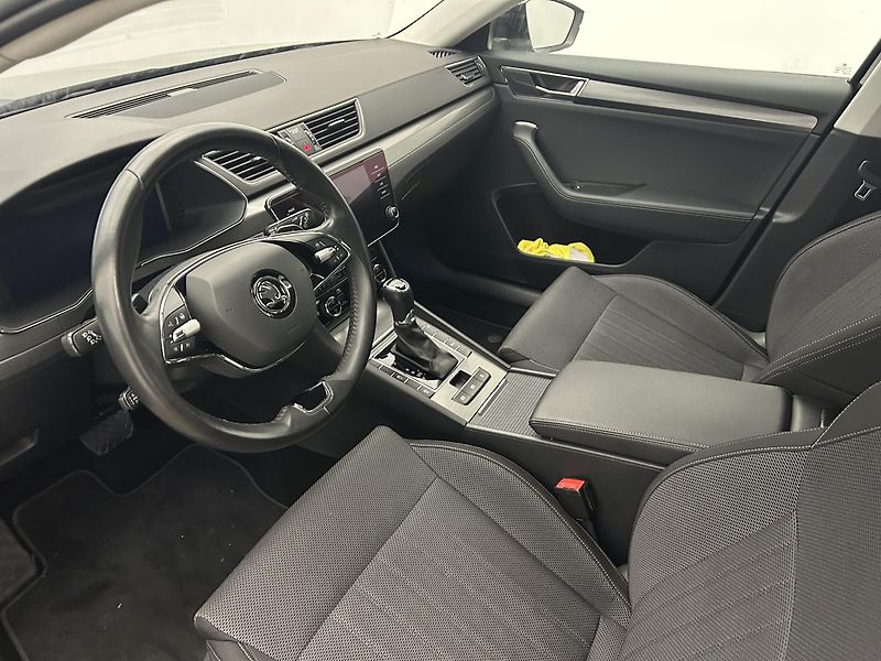 Škoda Superb 2.0 TDI 4x4 Style - fotka 6 z 24