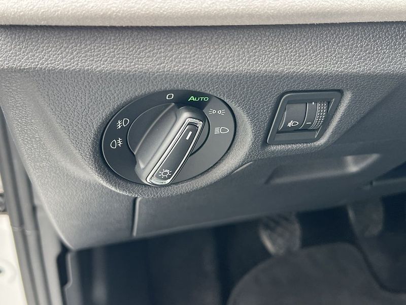 Škoda Kamiq Top Selection 1.0 TSI 85 kW - fotka 28 z 29