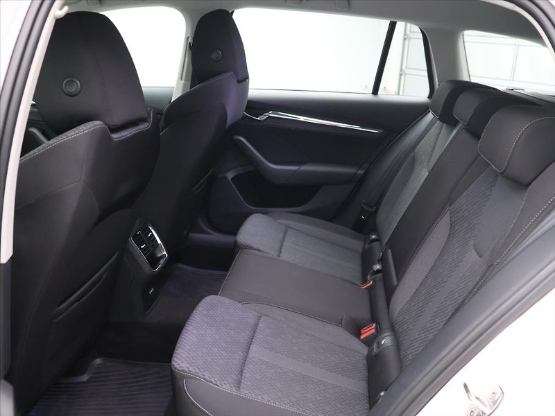Škoda Octavia 2.0 TDI 85kW DSG Style CZ - fotka 14 z 37