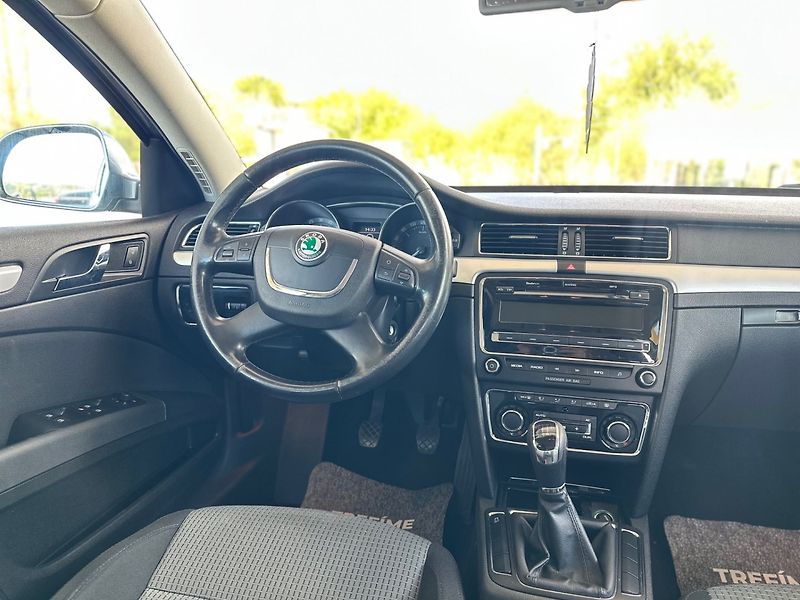 Škoda Superb (2010) 1.9TDi NOVÁ SPOJKA, 100%KM - fotka 8 z 15