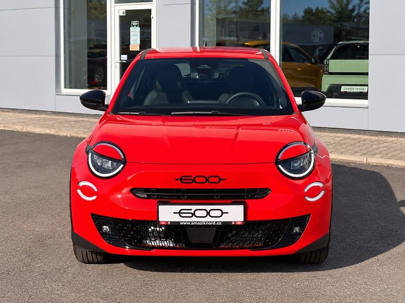 Fiat 600 (2026) 1,2 T (100k) SPORT 6MT - fotka 2 z 32