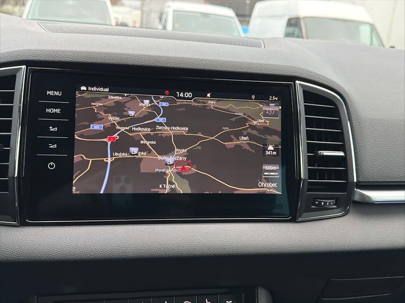 Škoda Karoq 2,0 TDi 110 KW 4X4 ČR WEBASTO - fotka 23 z 44