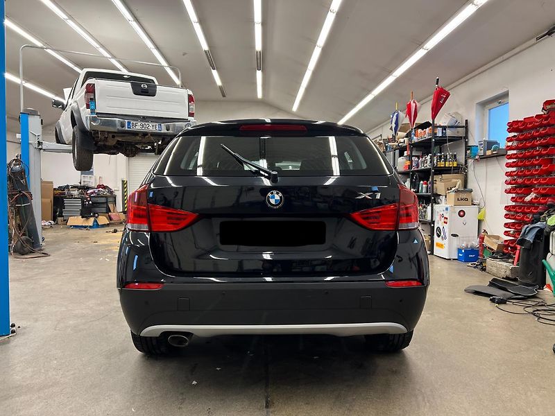 BMW X1 2.0D 18D 105 kW - fotka 6 z 18