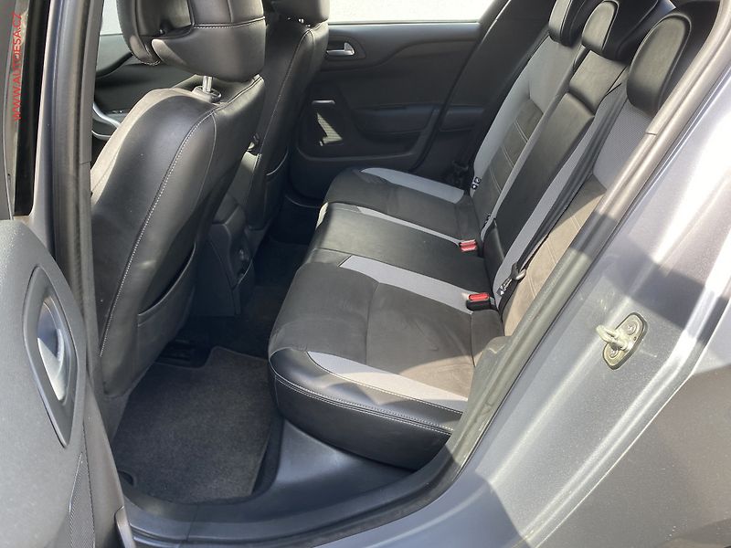 DS Automobiles DS4 (2018) 1.2PT, AC, navi, park.asist - fotka 10 z 18