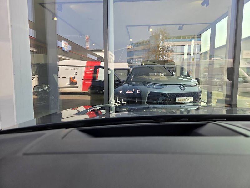 Volkswagen Touareg (2024) 3.0 TDI DSG - fotka 34 z 51