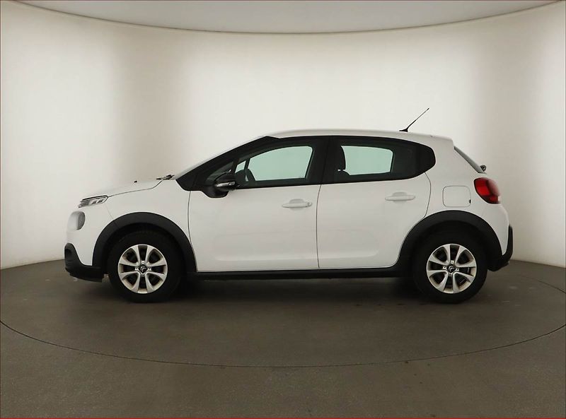 Citroën C3 (2020) Feel 1.2 PureTech, ČR,1.maj - fotka 3 z 12