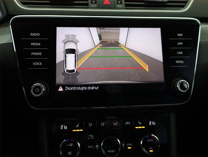 Škoda Superb (2019) 2.0 TDI, Automat, Serv.kniha - fotka 15 z 18