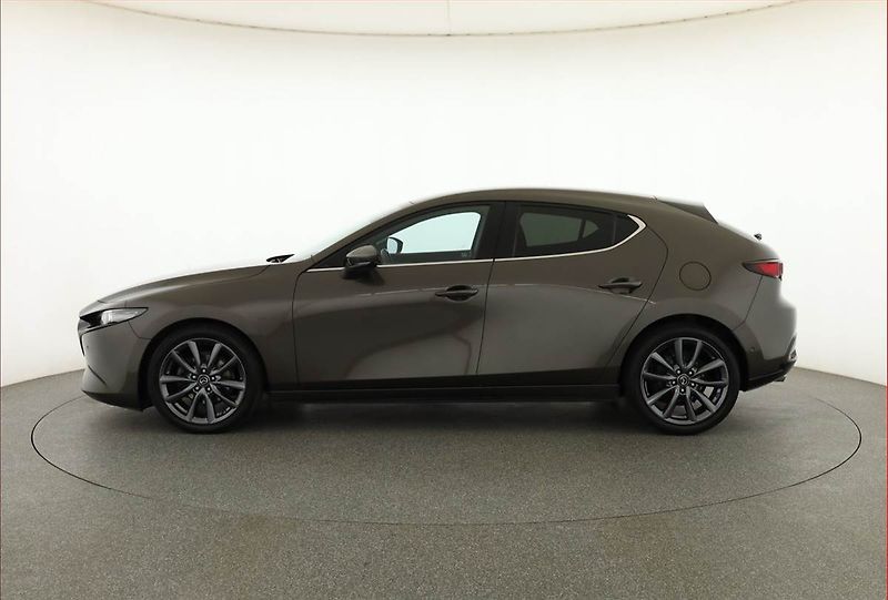 Mazda 3 (2020) 2.0 Skyactiv-G - fotka 3 z 18