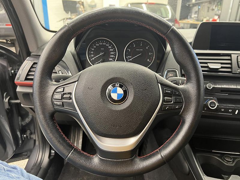 BMW Řada 1 114D SPORT 1.6D 70kW - fotka 9 z 15