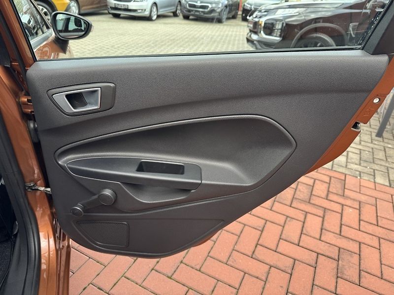 Ford Fiesta (2015) 1.25i Trend Klima LPG Rozvody - fotka 19 z 50