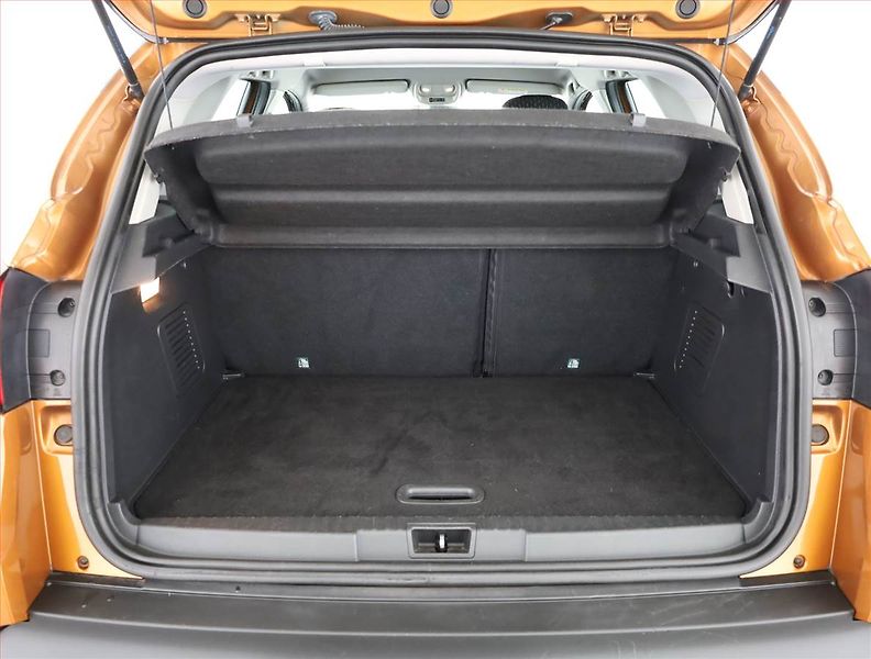 Renault Captur (2019) 1.3 TCe, Serv.kniha, Navi - fotka 17 z 18