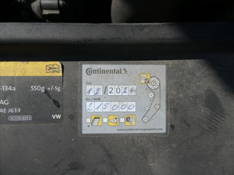 Volkswagen Passat 2,0 TDi 103kW 4MOTION,serviska - fotka 31 z 39